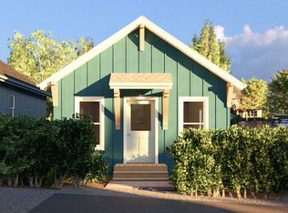 35 Potters Ct, Pacific Beach, WA 98571