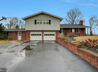 4595 Wayne Rd, Chambersburg, PA 17202