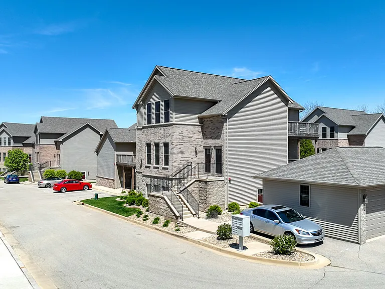 St. Ivans Apartments — Photo 8