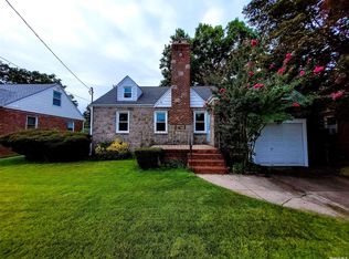 1114 Benmore Ave, Franklin Square, NY 11010