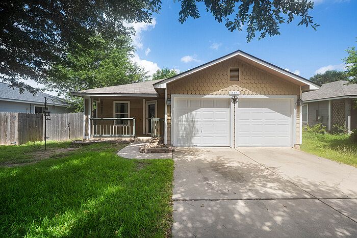 1st image of 111 Quail Hollow Dr