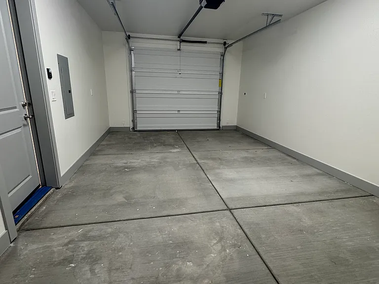 Attached Garage