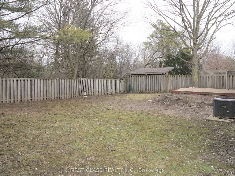 4 Meridene Cres E — Photo 43