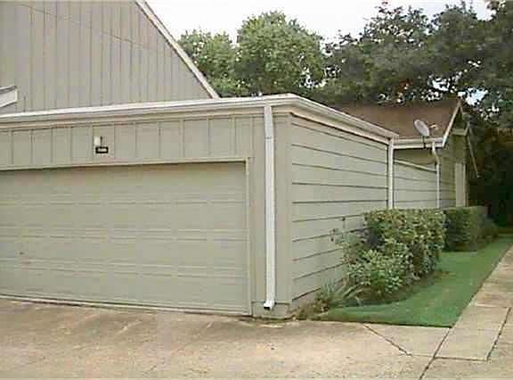 2nd image of 7085 Greenway Chase St