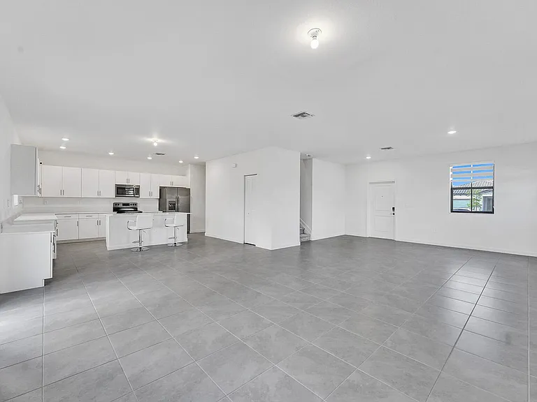 11904 SW 240th St — Photo 9