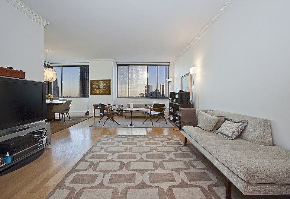 1st image of 2 Columbus Ave APT 37B