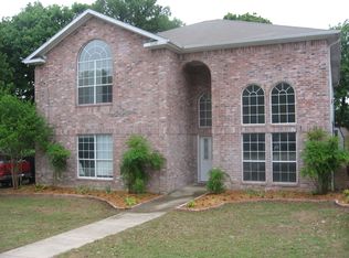 7628 Brentwood Stair Rd, Fort Worth, TX 76112