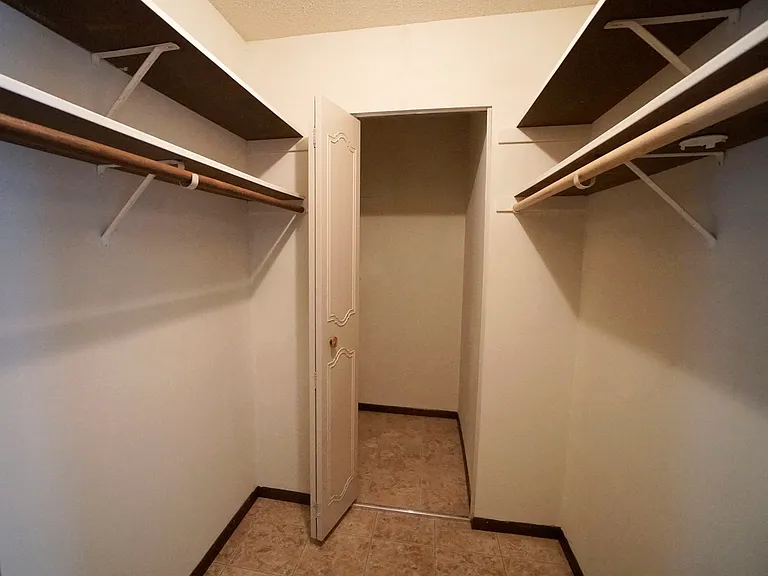 Bellows Court — Photo 17