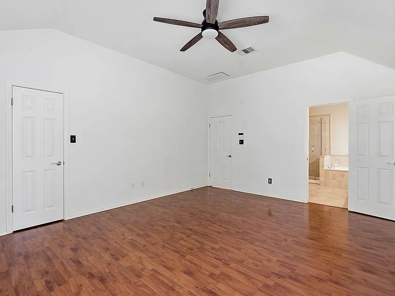 5021 McDade Dr — Photo 23