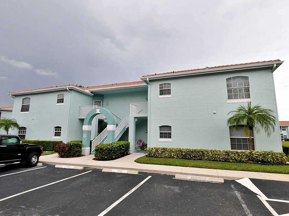 1st image of 1128 SW Swan Lake Cir #1302