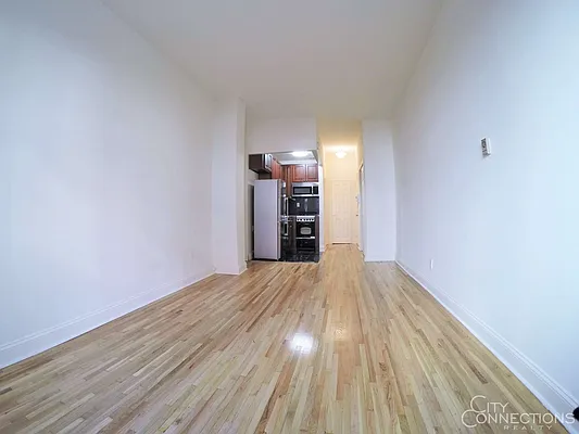 Rented by City Connections Realty | media 14