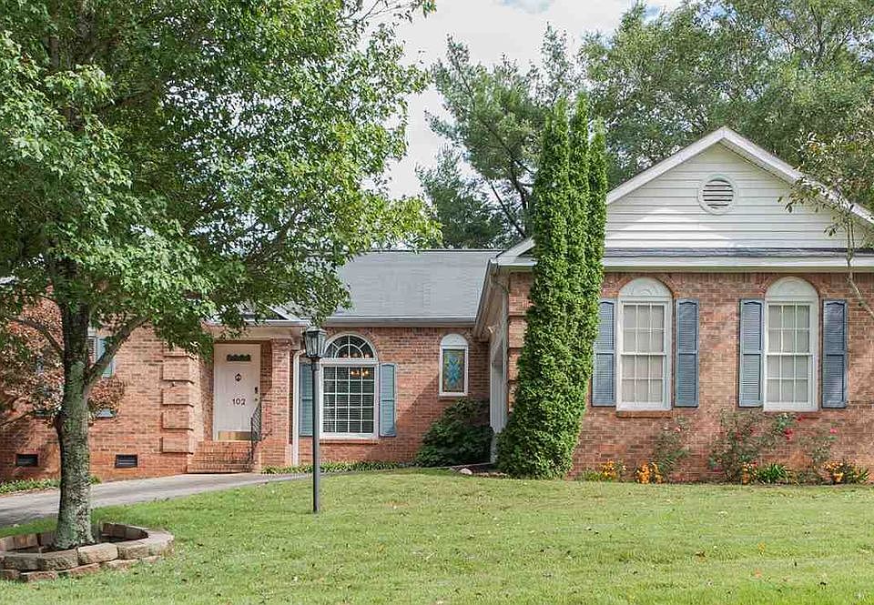 1st image of 102 Whispering Pines Ct