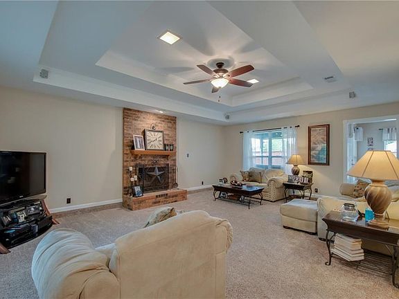 5th image of 1802 Crystal Springs Dr