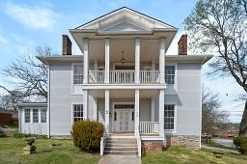 212 W 6th St, Columbia, TN 38401 Photo 1