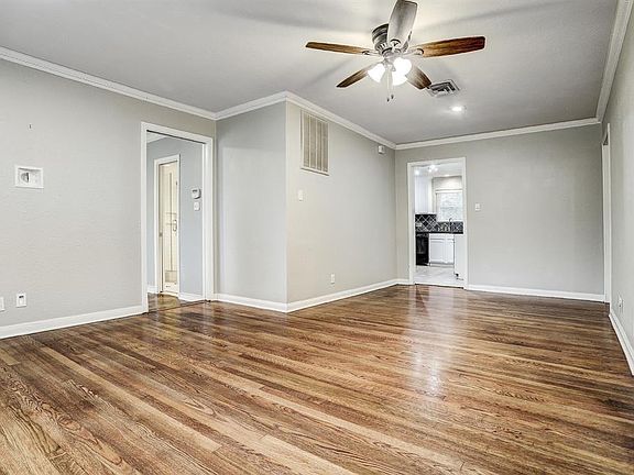 4th image of 2202 Gardenia Dr