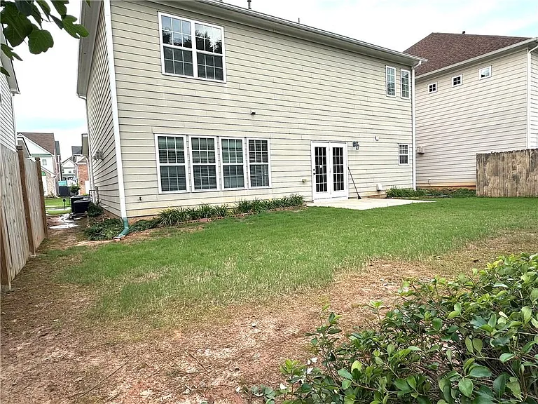 5876 Rue Villa Ln — Photo 16