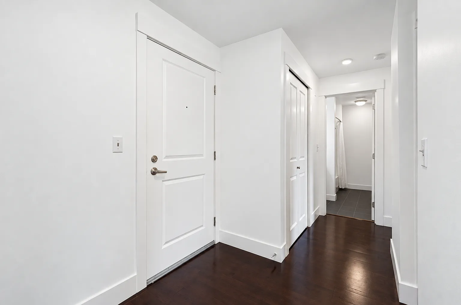 1 bed, 859 sqft, $2,400 — Photo 1