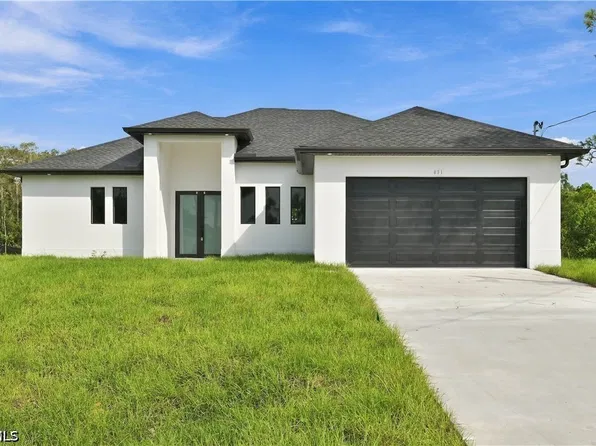631 Foxchase Dr, Lehigh Acres, FL 33974