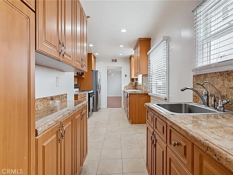 12528 Albers St — Photo 14
