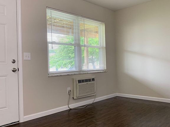 3rd image of 1015 Concord Ave APT A-3