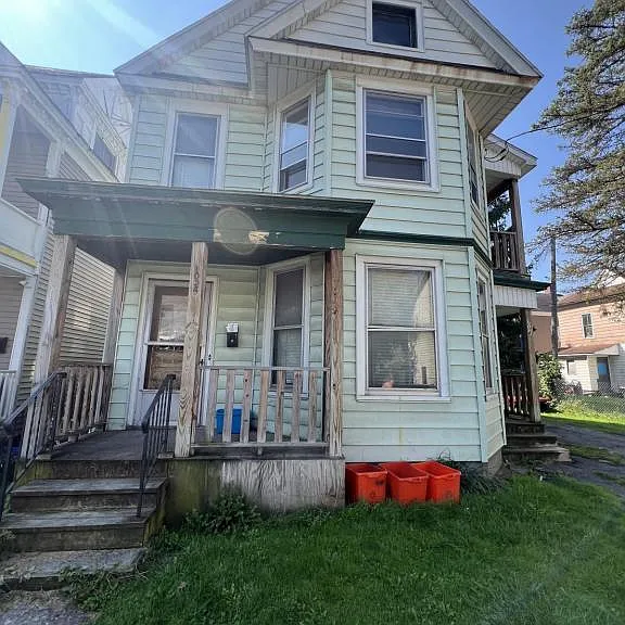 1004 Jay St — Photo 1