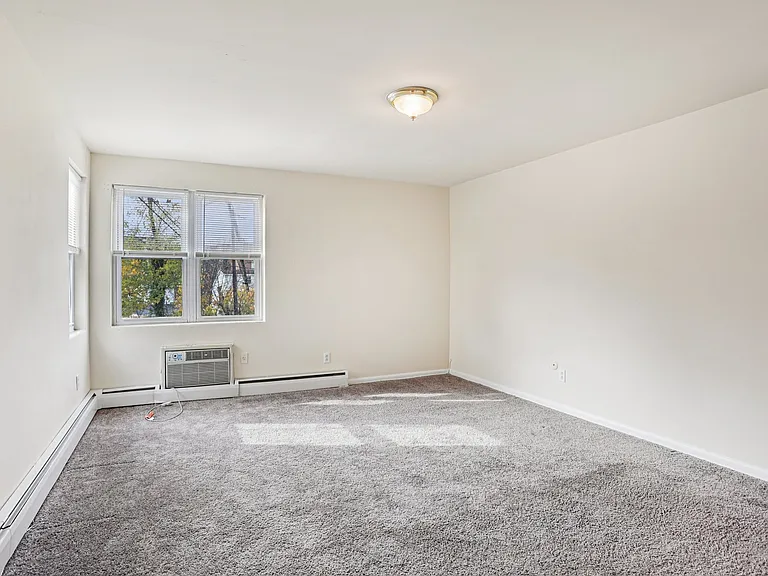 Ridley Station Apartments — Photo 6