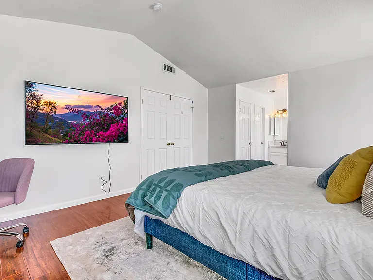 7642 Northrop Dr — Photo 57
