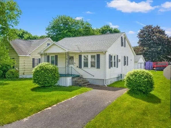 931 Westminster Rd, Endicott, NY 13760