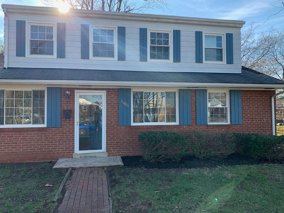 1st image of 3006 Village Ln