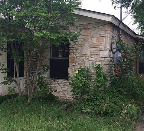 2nd image of 802 Osage Dr APT B