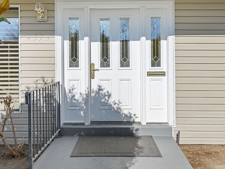 1st image of 4550 S Tanglewood Dr