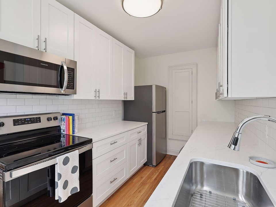 1st image of 2623 Johnson St NE