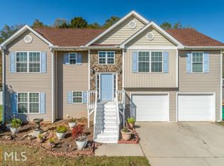 30 Pinkston Oaks Cir, Winder, GA 30680