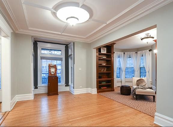 5th image of 4714 N Damen Ave
