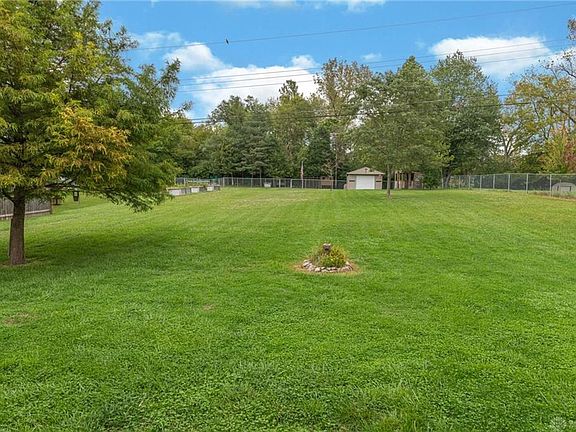 4th image of 2138 Knoll Dr