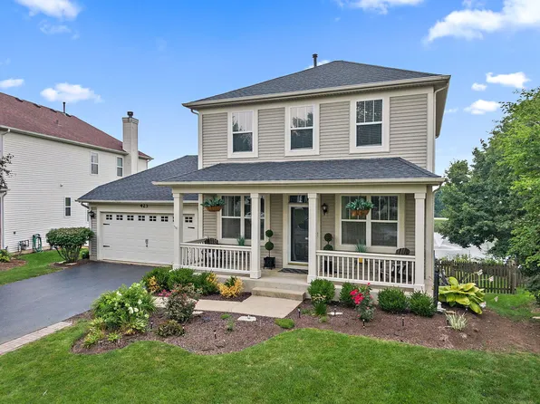 423 Horizon Dr W, St Charles, IL 60175