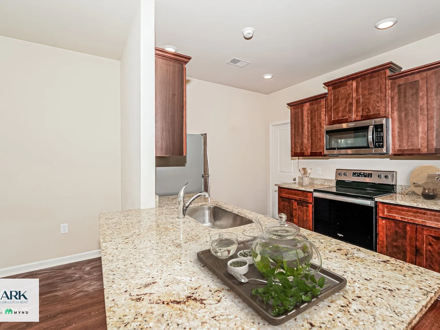 2 bed, 2.5 bath, 1259 sqft, $1,474 — Photo 3