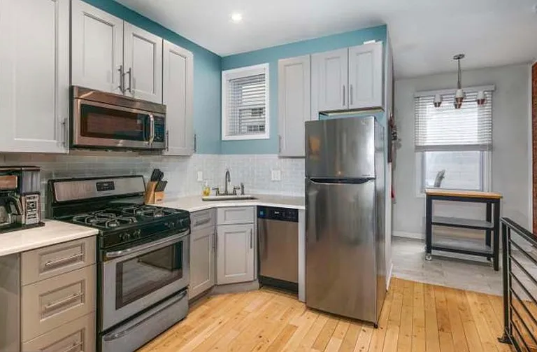 2233 Memphis St — Photo 4