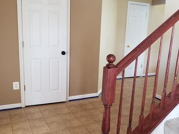 2nd image of 1201 Foster Holly Ct