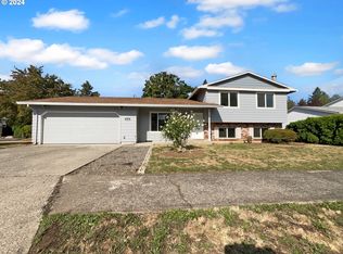 1241 NE 188th Pl, Portland, OR 97230