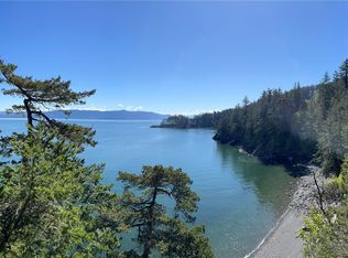 1106 Beach Ave, Lummi Island, WA 98262