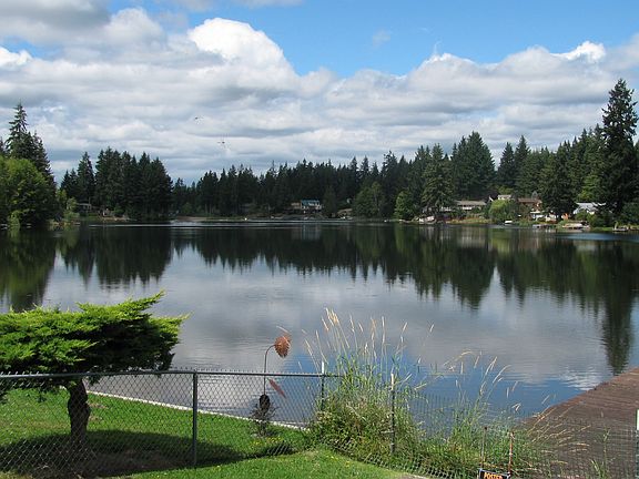 5th image of 1170 SE Crescent Dr