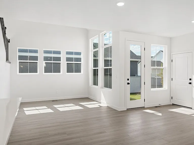 882 W Caroline Dr — Photo 32