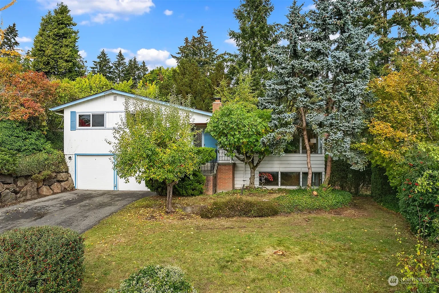 12620 SE 26th Place photo 1