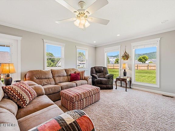 2nd image of 263 Preston Cir