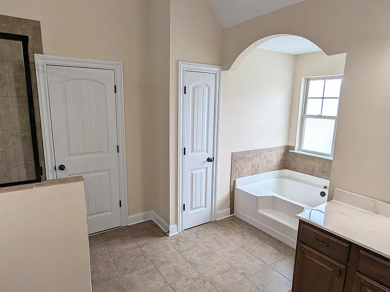 718 Erika Ln — Photo 14
