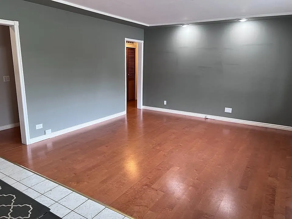 3 bed, 1328 sqft, $2,800 — Photo 2