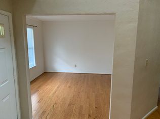 300 Lynns Way, Yorktown, VA 23692