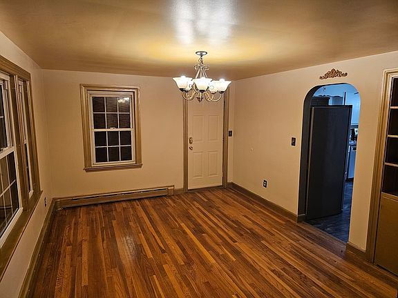 4th image of 485 Central St