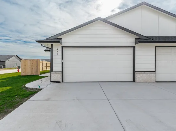 473 E Harper St, Valley Center, KS 67147